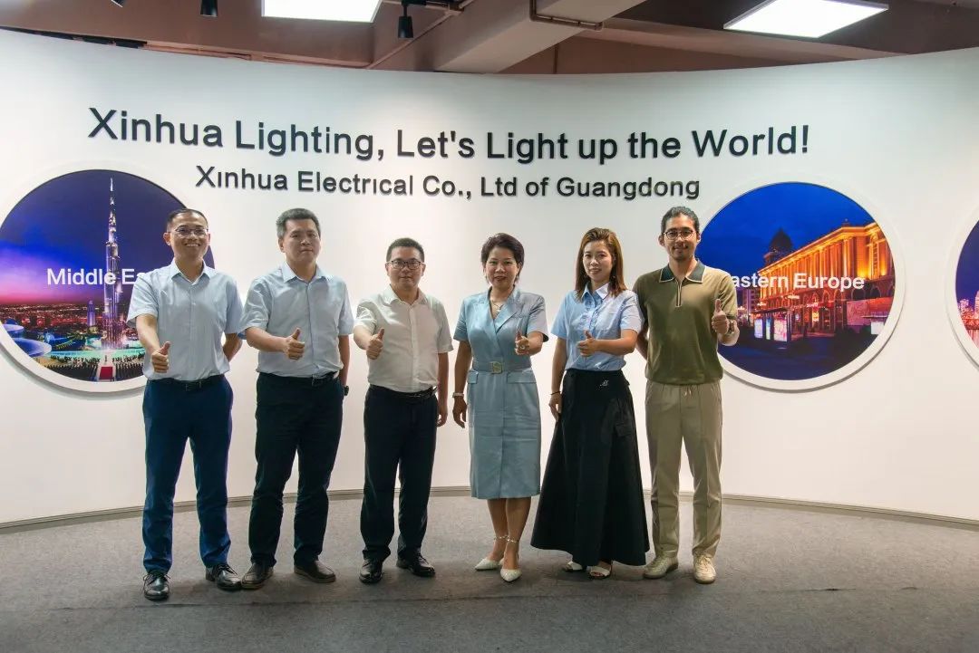 Cai Wei, Director of the Financial Work Bureau of Foshan City, and his delegation visited Guangdong Xinhua for research and guidance work